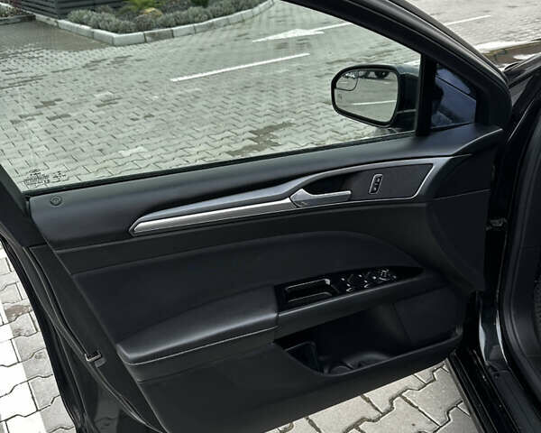 Чорний Форд Фьюжен, об'ємом двигуна 2.49 л та пробігом 182 тис. км за 10000 $, фото 28 на Automoto.ua