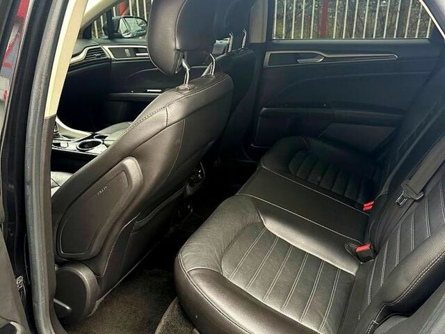 Черный Форд Фьюжн, объемом двигателя 2 л и пробегом 196 тыс. км за 11000 $, фото 3 на Automoto.ua