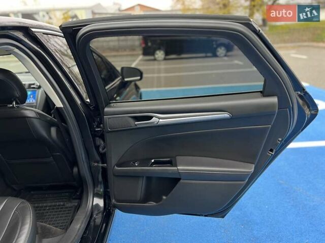 Черный Форд Фьюжн, объемом двигателя 2 л и пробегом 218 тыс. км за 11999 $, фото 29 на Automoto.ua