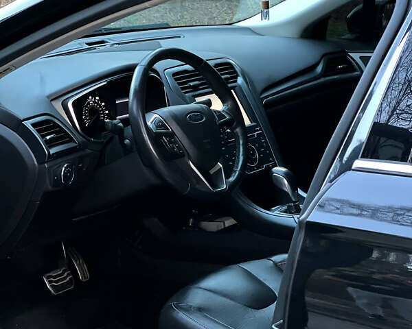 Черный Форд Фьюжн, объемом двигателя 2 л и пробегом 172 тыс. км за 11200 $, фото 6 на Automoto.ua