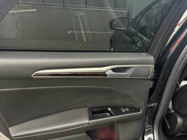 Форд Фьюжен 2013 у Дніпро (Дніпропетровську) на Automoto.ua Чорний Форд Фьюжен, об'ємом двигуна 2 л та пробігом 200 тис. км за 9700 $, фото 8 на Automoto.ua