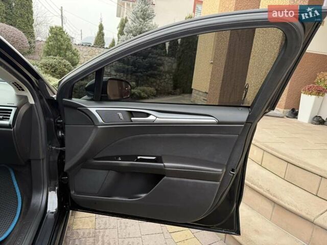 Чорний Форд Фьюжен, об'ємом двигуна 1.6 л та пробігом 181 тис. км за 8200 $, фото 60 на Automoto.ua