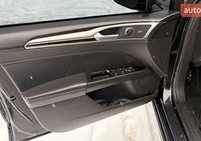 Черный Форд Фьюжн, объемом двигателя 2 л и пробегом 159 тыс. км за 13700 $, фото 12 на Automoto.ua