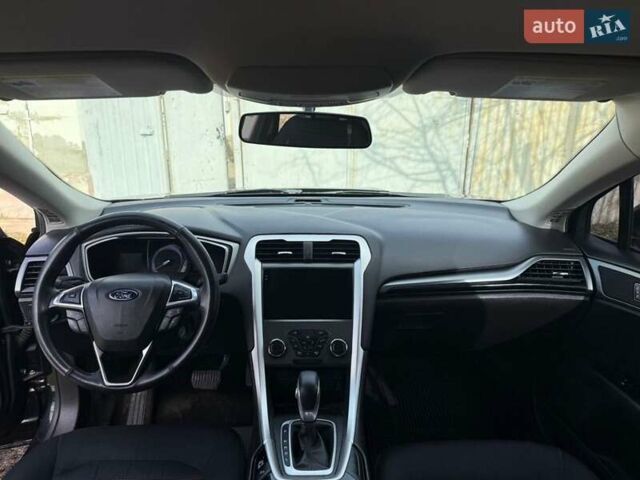 Чорний Форд Фьюжен, об'ємом двигуна 2 л та пробігом 201 тис. км за 11000 $, фото 6 на Automoto.ua