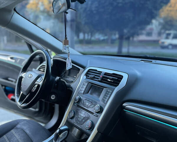 Черный Форд Фьюжн, объемом двигателя 2.5 л и пробегом 200 тыс. км за 7850 $, фото 15 на Automoto.ua