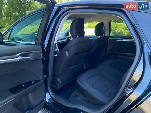 Чорний Форд Фьюжен, об'ємом двигуна 2.49 л та пробігом 94 тис. км за 10900 $, фото 12 на Automoto.ua