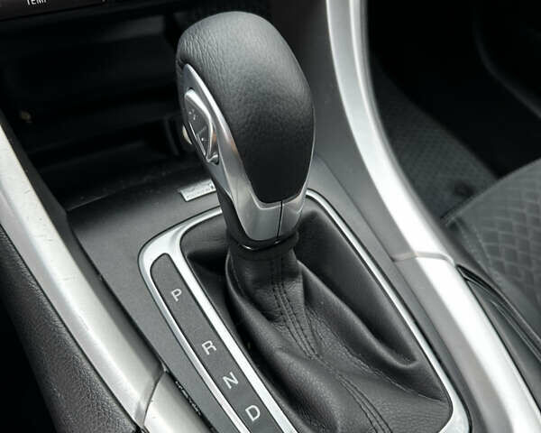 Чорний Форд Фьюжен, об'ємом двигуна 2.49 л та пробігом 182 тис. км за 10000 $, фото 24 на Automoto.ua