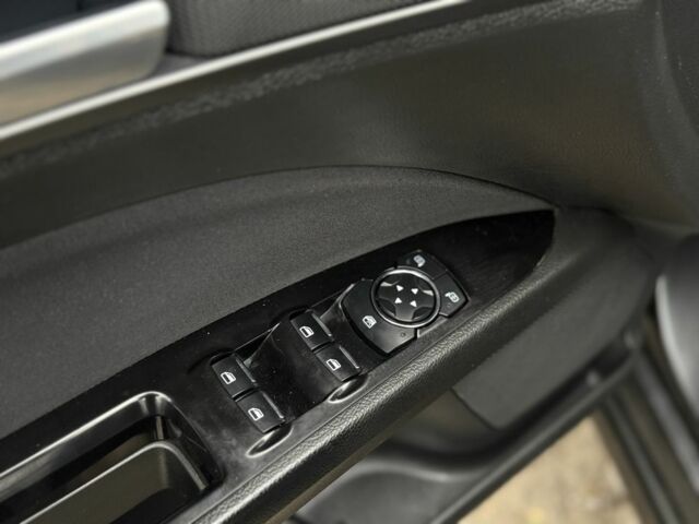 Черный Форд Фьюжн, объемом двигателя 2.5 л и пробегом 165 тыс. км за 8000 $, фото 11 на Automoto.ua