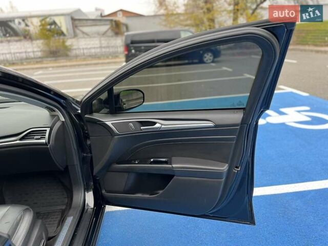 Черный Форд Фьюжн, объемом двигателя 2 л и пробегом 218 тыс. км за 11999 $, фото 33 на Automoto.ua