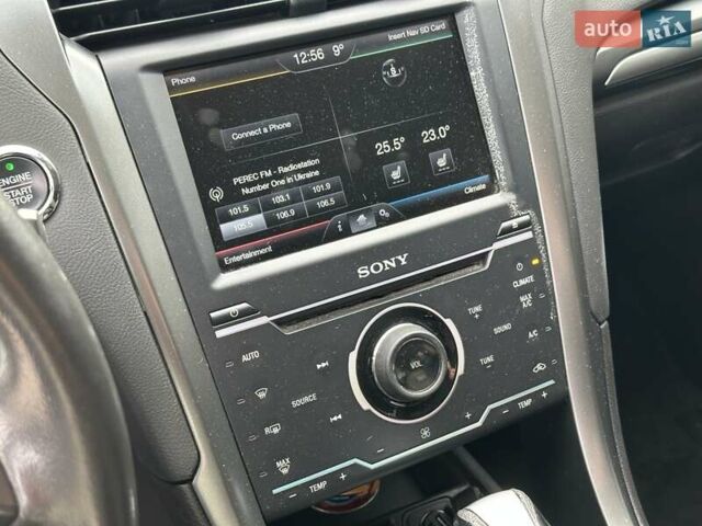 Чорний Форд Фьюжен, об'ємом двигуна 2 л та пробігом 182 тис. км за 9990 $, фото 23 на Automoto.ua