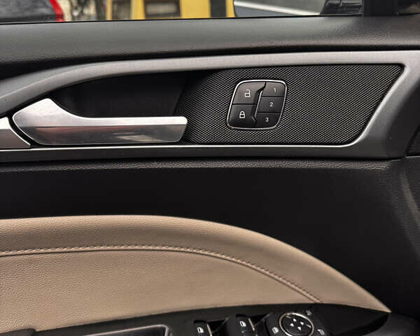 Черный Форд Фьюжн, объемом двигателя 2 л и пробегом 137 тыс. км за 11100 $, фото 11 на Automoto.ua