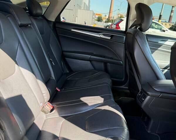 Черный Форд Фьюжн, объемом двигателя 2 л и пробегом 182 тыс. км за 9900 $, фото 3 на Automoto.ua