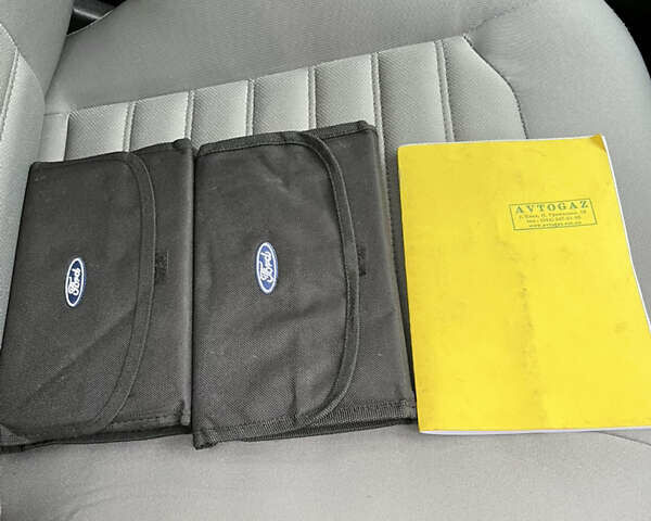 Черный Форд Фьюжн, объемом двигателя 2.49 л и пробегом 193 тыс. км за 8500 $, фото 13 на Automoto.ua