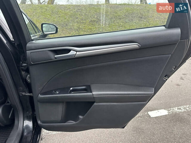 Черный Форд Фьюжн, объемом двигателя 2.49 л и пробегом 208 тыс. км за 7999 $, фото 22 на Automoto.ua