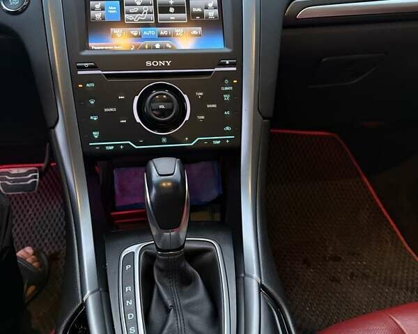 Черный Форд Фьюжн, объемом двигателя 2 л и пробегом 107 тыс. км за 11200 $, фото 10 на Automoto.ua