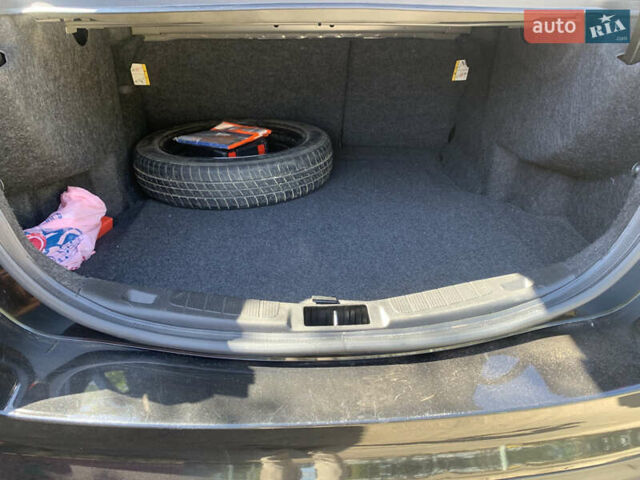 Черный Форд Фьюжн, объемом двигателя 2.49 л и пробегом 220 тыс. км за 9000 $, фото 10 на Automoto.ua