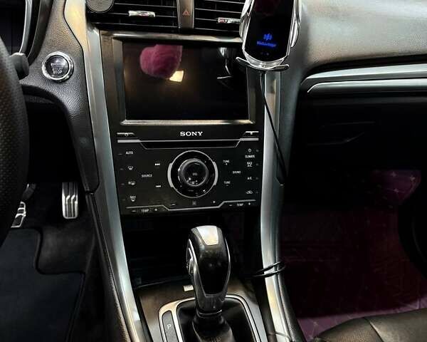 Черный Форд Фьюжн, объемом двигателя 2 л и пробегом 268 тыс. км за 19500 $, фото 7 на Automoto.ua