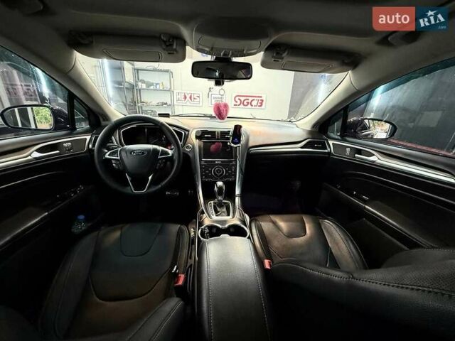 Черный Форд Фьюжн, объемом двигателя 2 л и пробегом 268 тыс. км за 19500 $, фото 16 на Automoto.ua