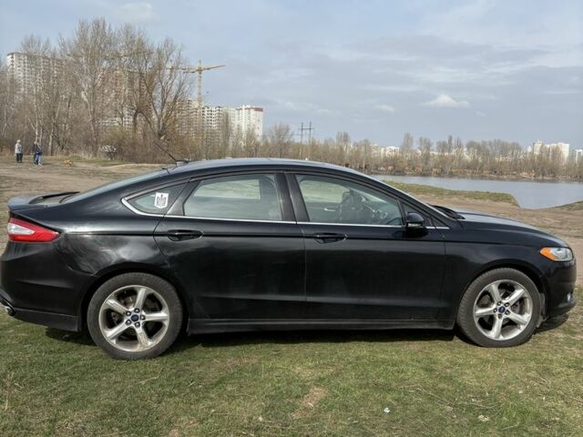 Чорний Форд Фьюжен, об'ємом двигуна 2 л та пробігом 172 тис. км за 8300 $, фото 5 на Automoto.ua