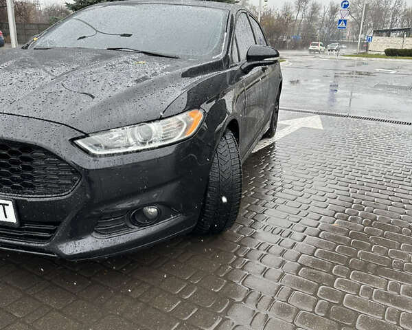 Чорний Форд Фьюжен, об'ємом двигуна 2 л та пробігом 180 тис. км за 8299 $, фото 2 на Automoto.ua