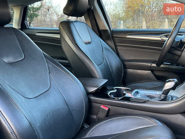 Черный Форд Фьюжн, объемом двигателя 2 л и пробегом 170 тыс. км за 10500 $, фото 13 на Automoto.ua