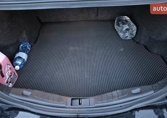 Чорний Форд Фьюжен, об'ємом двигуна 2 л та пробігом 140 тис. км за 9700 $, фото 57 на Automoto.ua