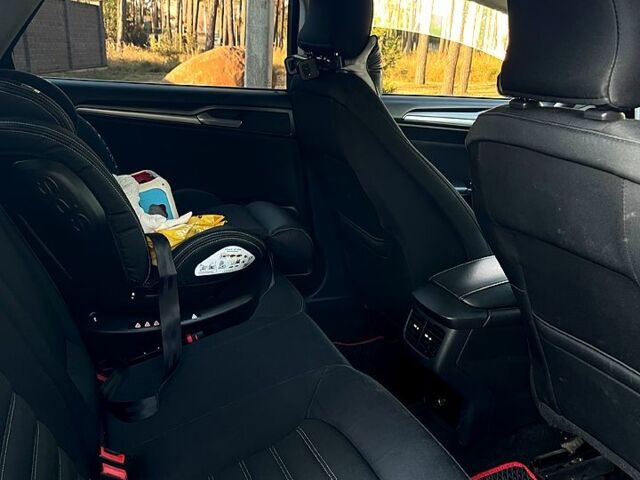 Форд Фьюжн 2015 в Житомире на Automoto.ua Черный Форд Фьюжн, объемом двигателя 2.5 л и пробегом 166 тыс. км за 9800 $, фото 9 на Automoto.ua