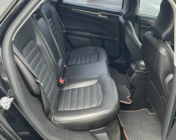 Чорний Форд Фьюжен, об'ємом двигуна 2 л та пробігом 131 тис. км за 11999 $, фото 11 на Automoto.ua