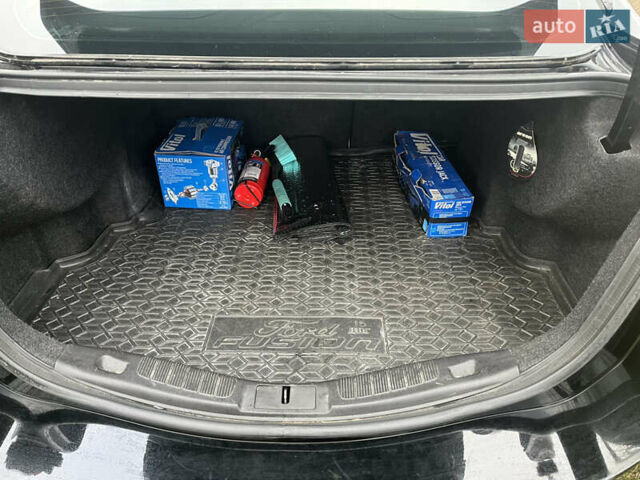 Чорний Форд Фьюжен, об'ємом двигуна 2 л та пробігом 137 тис. км за 11600 $, фото 48 на Automoto.ua