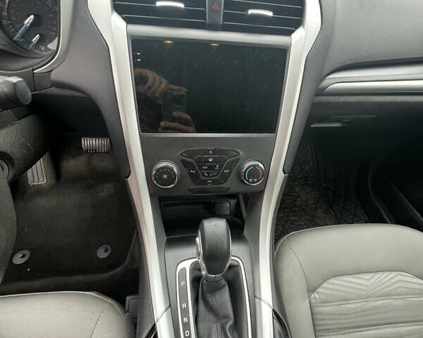 Чорний Форд Фьюжен, об'ємом двигуна 2.5 л та пробігом 209 тис. км за 10500 $, фото 8 на Automoto.ua