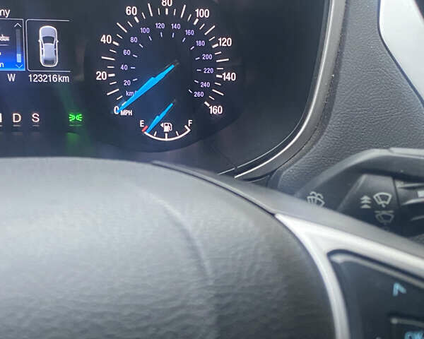 Чорний Форд Фьюжен, об'ємом двигуна 2.49 л та пробігом 123 тис. км за 9999 $, фото 2 на Automoto.ua