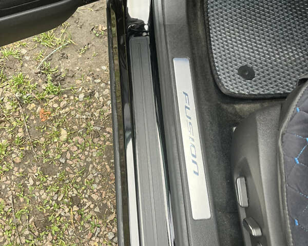 Чорний Форд Фьюжен, об'ємом двигуна 2 л та пробігом 137 тис. км за 11600 $, фото 40 на Automoto.ua