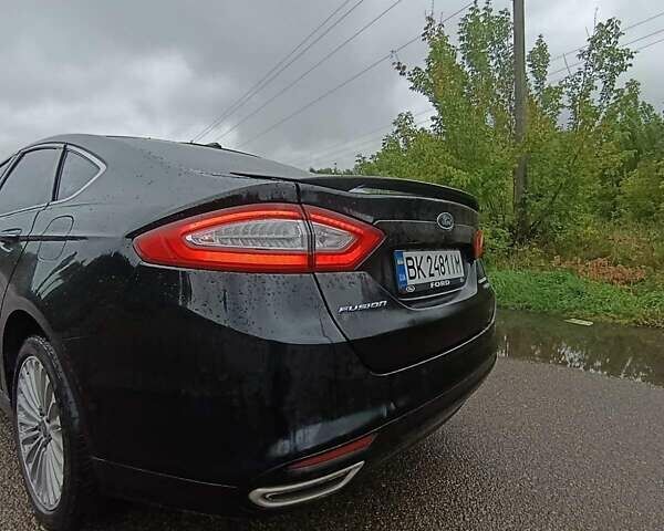 Чорний Форд Фьюжен, об'ємом двигуна 2 л та пробігом 290 тис. км за 13500 $, фото 1 на Automoto.ua
