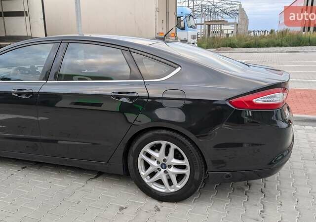 Чорний Форд Фьюжен, об'ємом двигуна 2.5 л та пробігом 268 тис. км за 12000 $, фото 5 на Automoto.ua