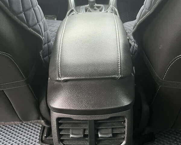 Чорний Форд Фьюжен, об'ємом двигуна 2 л та пробігом 137 тис. км за 11600 $, фото 37 на Automoto.ua