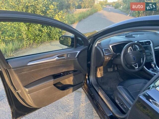 Черный Форд Фьюжн, объемом двигателя 2.5 л и пробегом 164 тыс. км за 9711 $, фото 2 на Automoto.ua