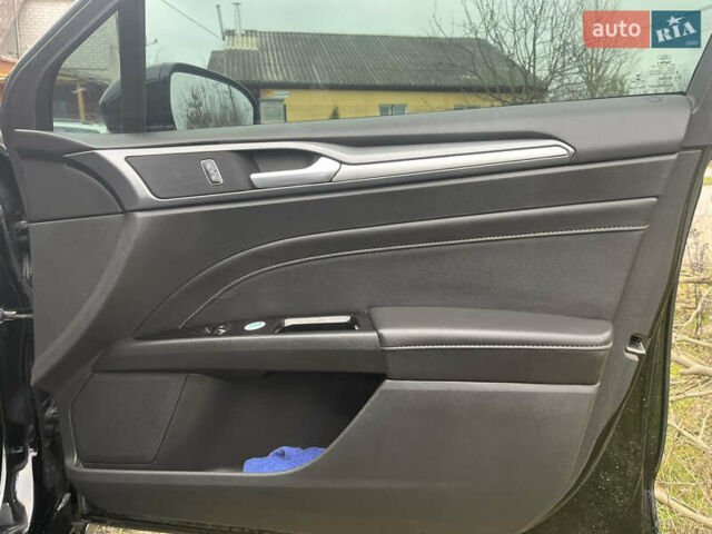 Чорний Форд Фьюжен, об'ємом двигуна 2 л та пробігом 137 тис. км за 11600 $, фото 43 на Automoto.ua
