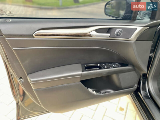 Черный Форд Фьюжн, объемом двигателя 2 л и пробегом 249 тыс. км за 10977 $, фото 25 на Automoto.ua