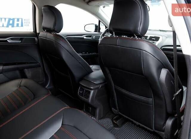 Чорний Форд Фьюжен, об'ємом двигуна 2.49 л та пробігом 238 тис. км за 9550 $, фото 22 на Automoto.ua