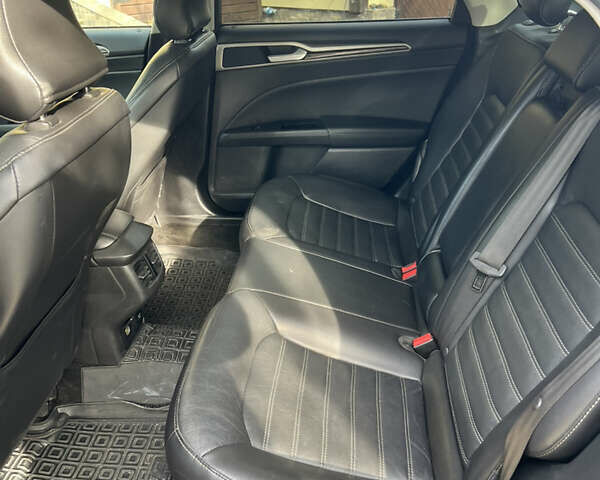 Чорний Форд Фьюжен, об'ємом двигуна 2 л та пробігом 241 тис. км за 11200 $, фото 11 на Automoto.ua