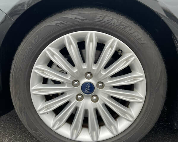 Чорний Форд Фьюжен, об'ємом двигуна 2 л та пробігом 131 тис. км за 11999 $, фото 23 на Automoto.ua