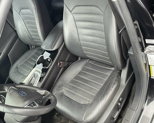 Чорний Форд Фьюжен, об'ємом двигуна 2 л та пробігом 131 тис. км за 11999 $, фото 8 на Automoto.ua