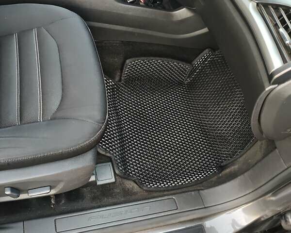 Черный Форд Фьюжн, объемом двигателя 2.49 л и пробегом 234 тыс. км за 8999 $, фото 18 на Automoto.ua