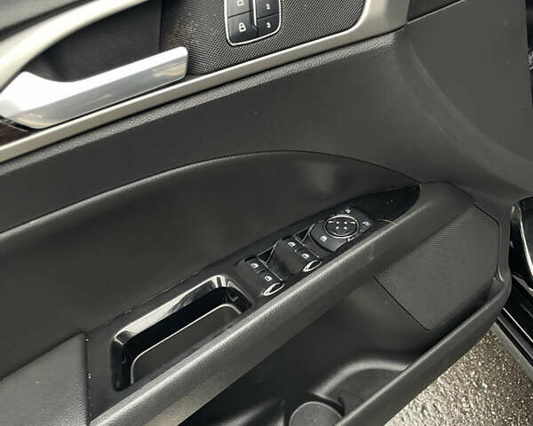 Чорний Форд Фьюжен, об'ємом двигуна 2 л та пробігом 131 тис. км за 11999 $, фото 19 на Automoto.ua