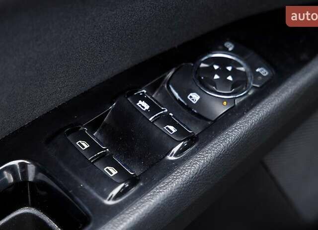 Чорний Форд Фьюжен, об'ємом двигуна 2.49 л та пробігом 238 тис. км за 9550 $, фото 15 на Automoto.ua