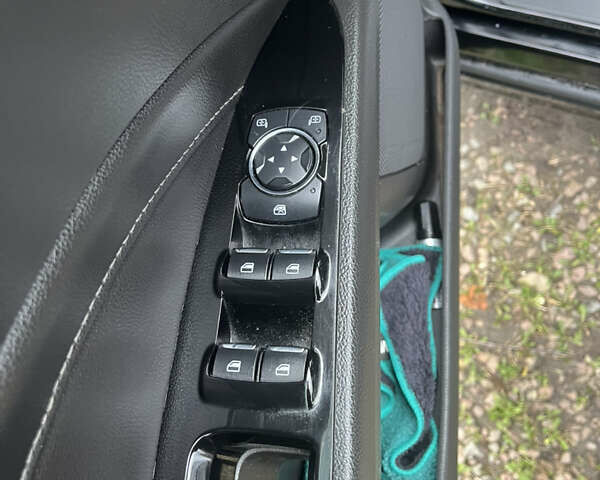 Чорний Форд Фьюжен, об'ємом двигуна 2 л та пробігом 137 тис. км за 11600 $, фото 39 на Automoto.ua