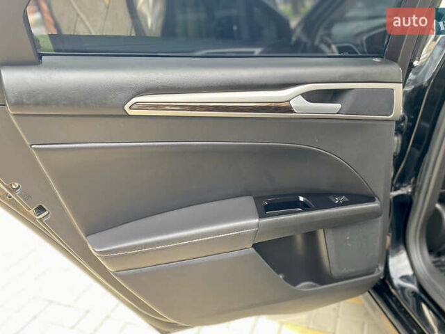 Черный Форд Фьюжн, объемом двигателя 2 л и пробегом 249 тыс. км за 10977 $, фото 27 на Automoto.ua