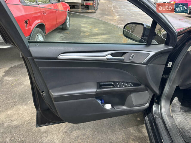 Черный Форд Фьюжн, объемом двигателя 2.5 л и пробегом 195 тыс. км за 7900 $, фото 24 на Automoto.ua