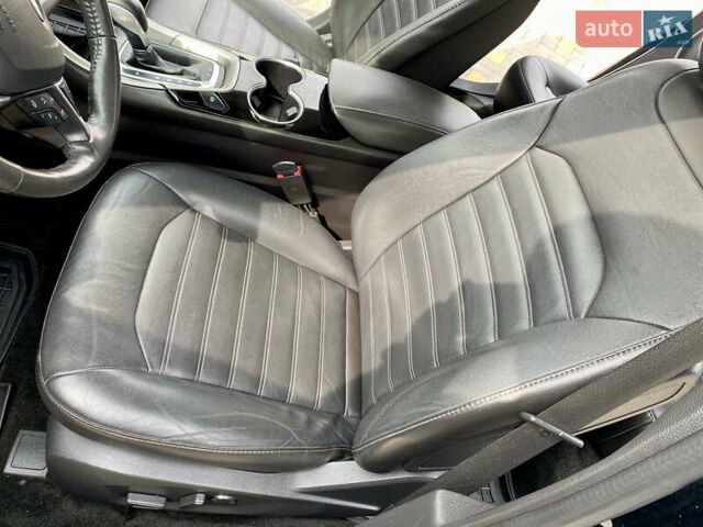 Черный Форд Фьюжн, объемом двигателя 2 л и пробегом 249 тыс. км за 10977 $, фото 33 на Automoto.ua