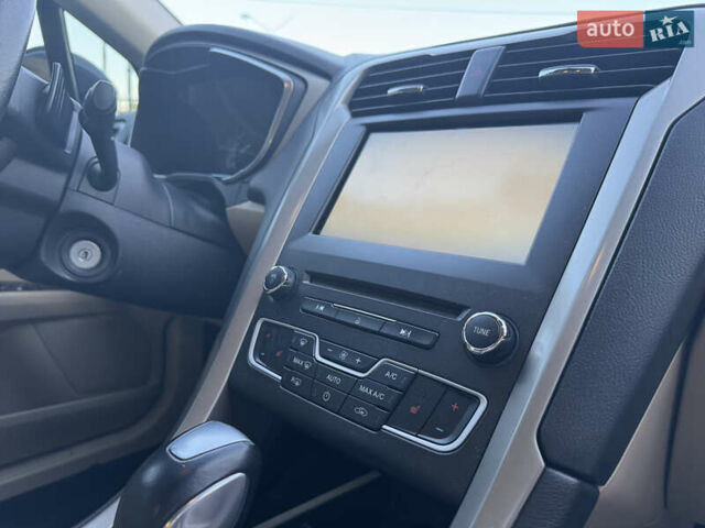 Черный Форд Фьюжн, объемом двигателя 2 л и пробегом 161 тыс. км за 11000 $, фото 16 на Automoto.ua
